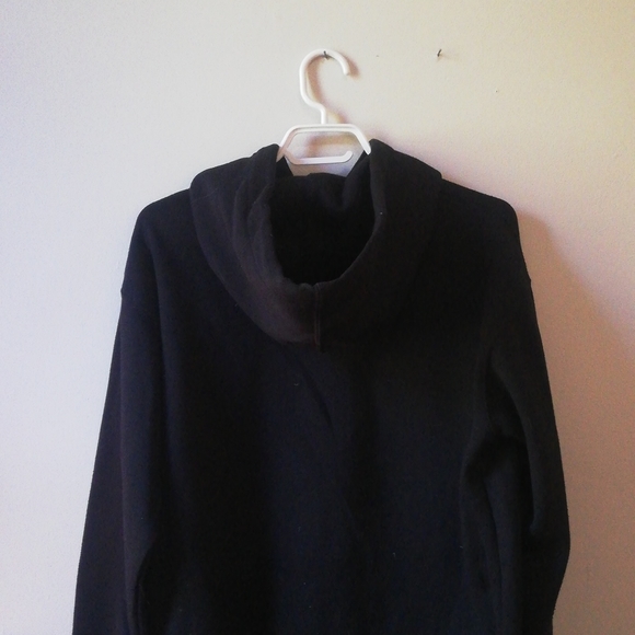 Black sweater - Picture 3 of 4